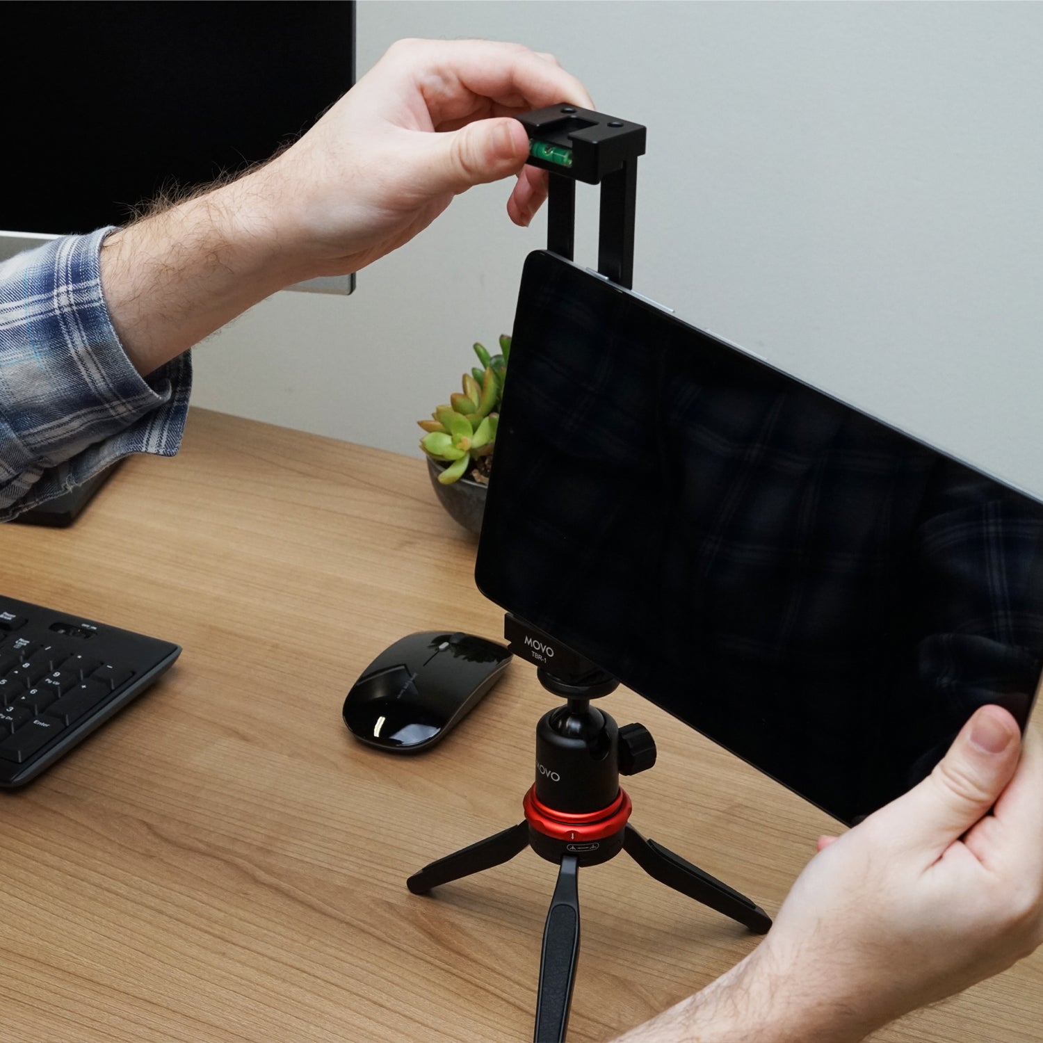 Aluminum Tablet Tripod Mount W/Shoe for Light/Mic. | TBR-1 | Movo - Movo