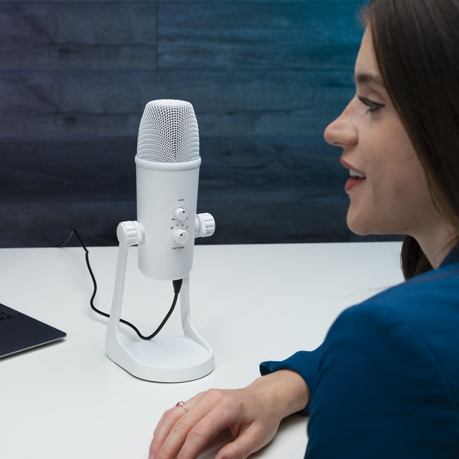 White Desktop USB Microphone - Movo